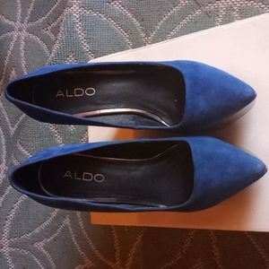 Aldo Womans Blue Suade Wedge Heels size 6